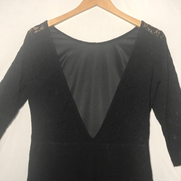 Low-Back Black Lace Cocktail Dress - Picture 5 of 7